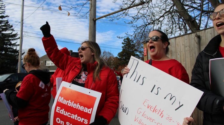 Marblehead Educators Continue Strike - Itemlive